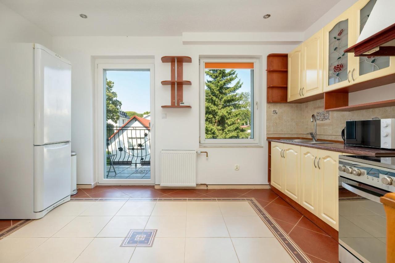 Bright & Spacious Family Apartment In Miedzyzdroje With Parking And 3 Balconies By Noclegi Renters Exterior foto